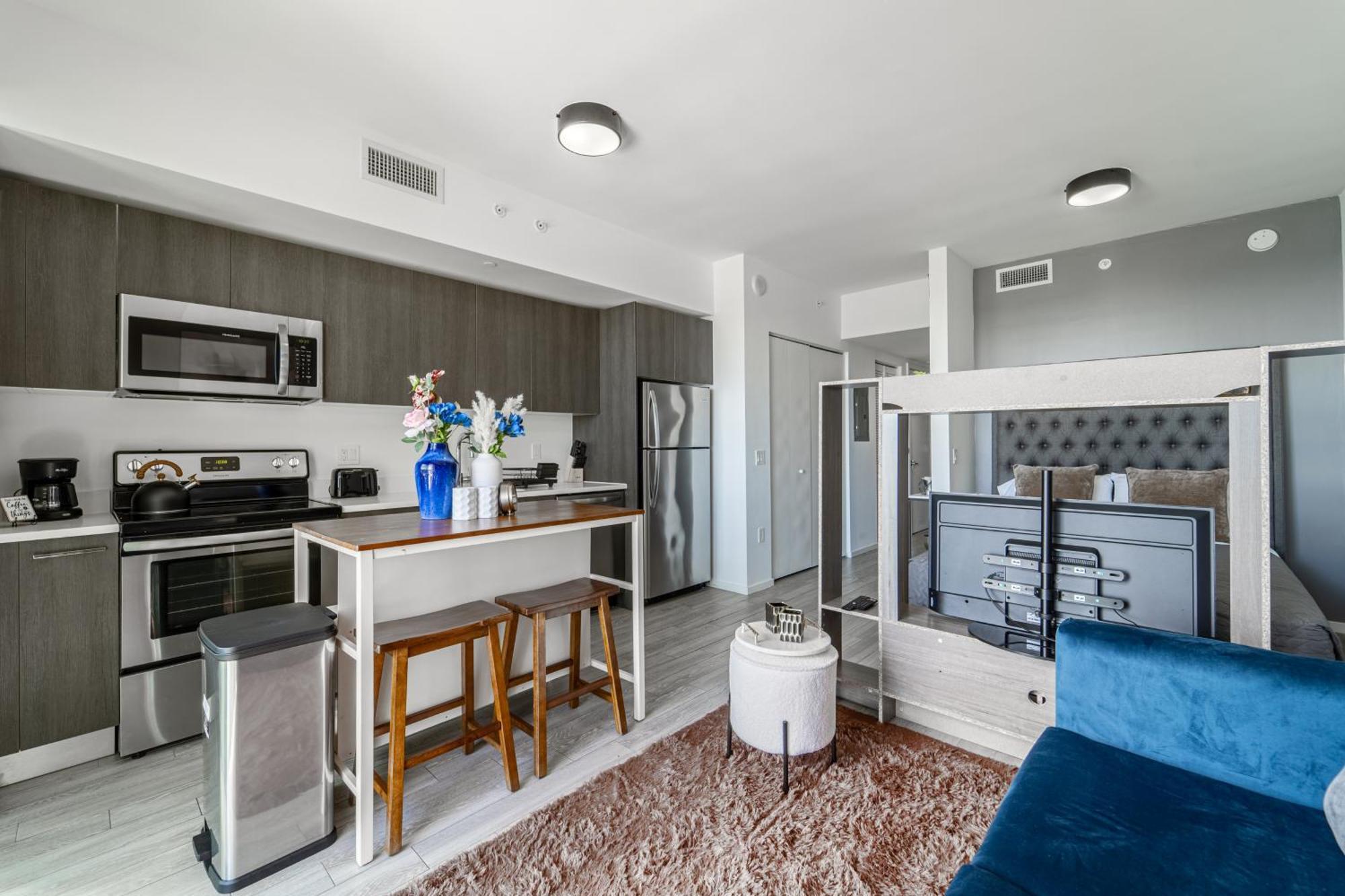 Tr Miami 2 Bedroom, 1 Bedroom, And Studio Condos With Balconies Экстерьер фото