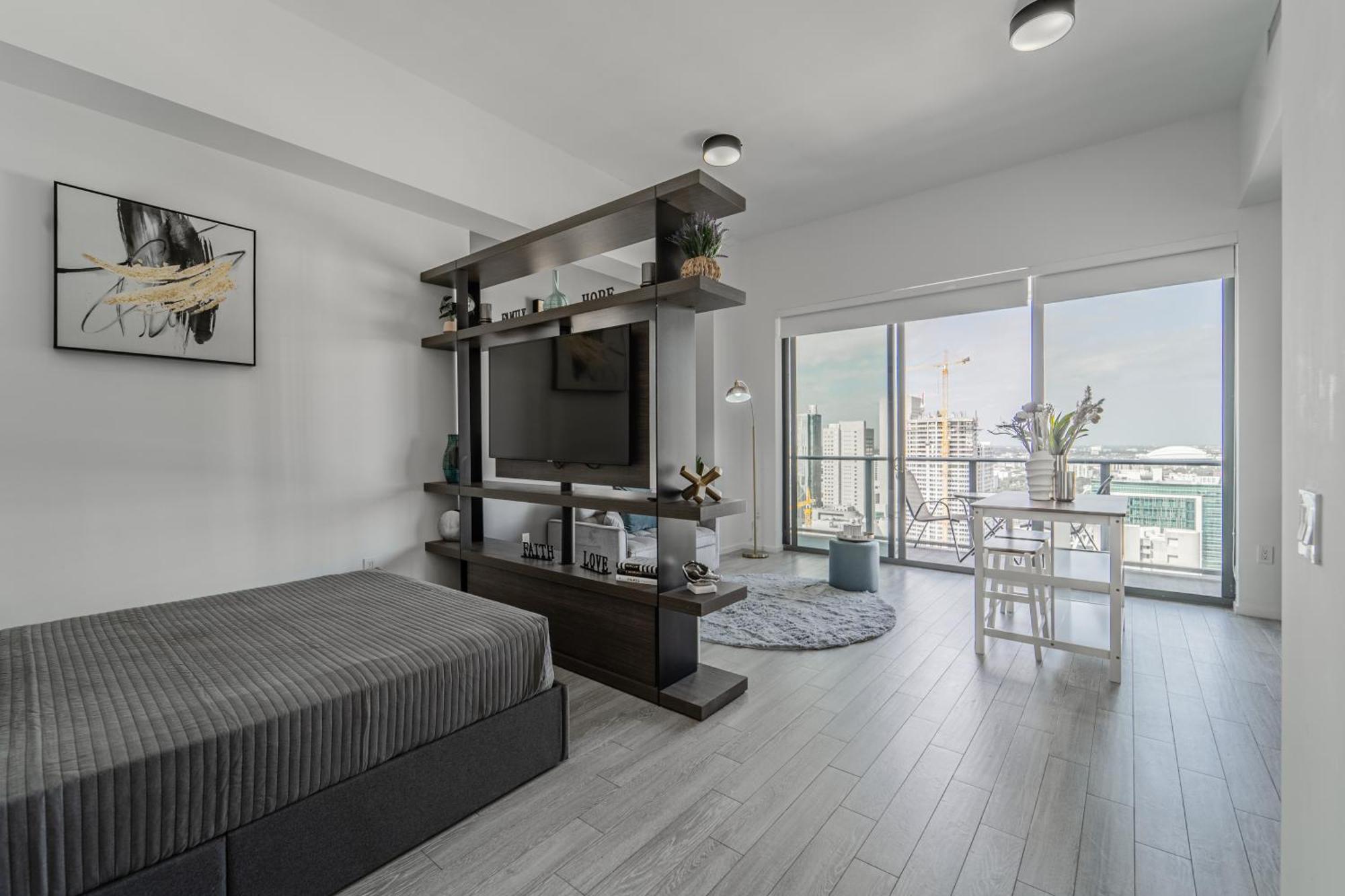 Tr Miami 2 Bedroom, 1 Bedroom, And Studio Condos With Balconies Экстерьер фото