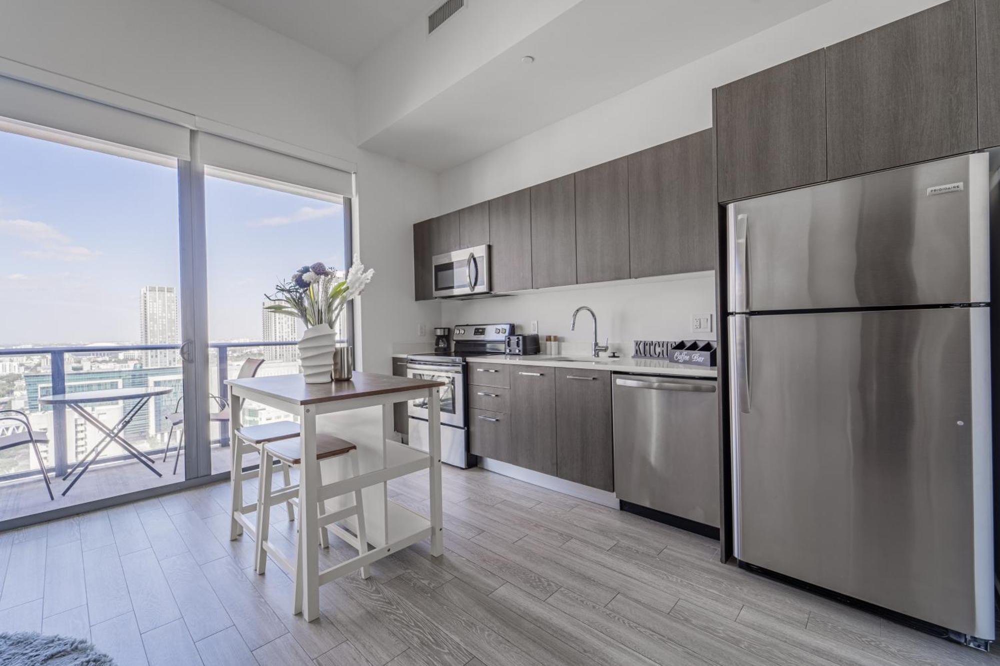 Tr Miami 2 Bedroom, 1 Bedroom, And Studio Condos With Balconies Экстерьер фото